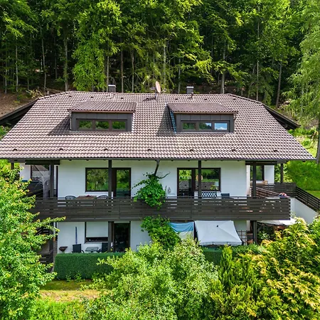 Schlossblick Apartman *